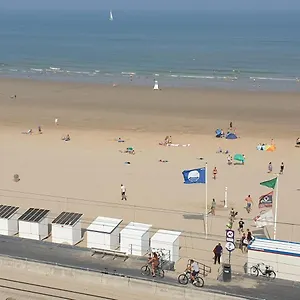 Raversijde With Seaview Appartement Ostende